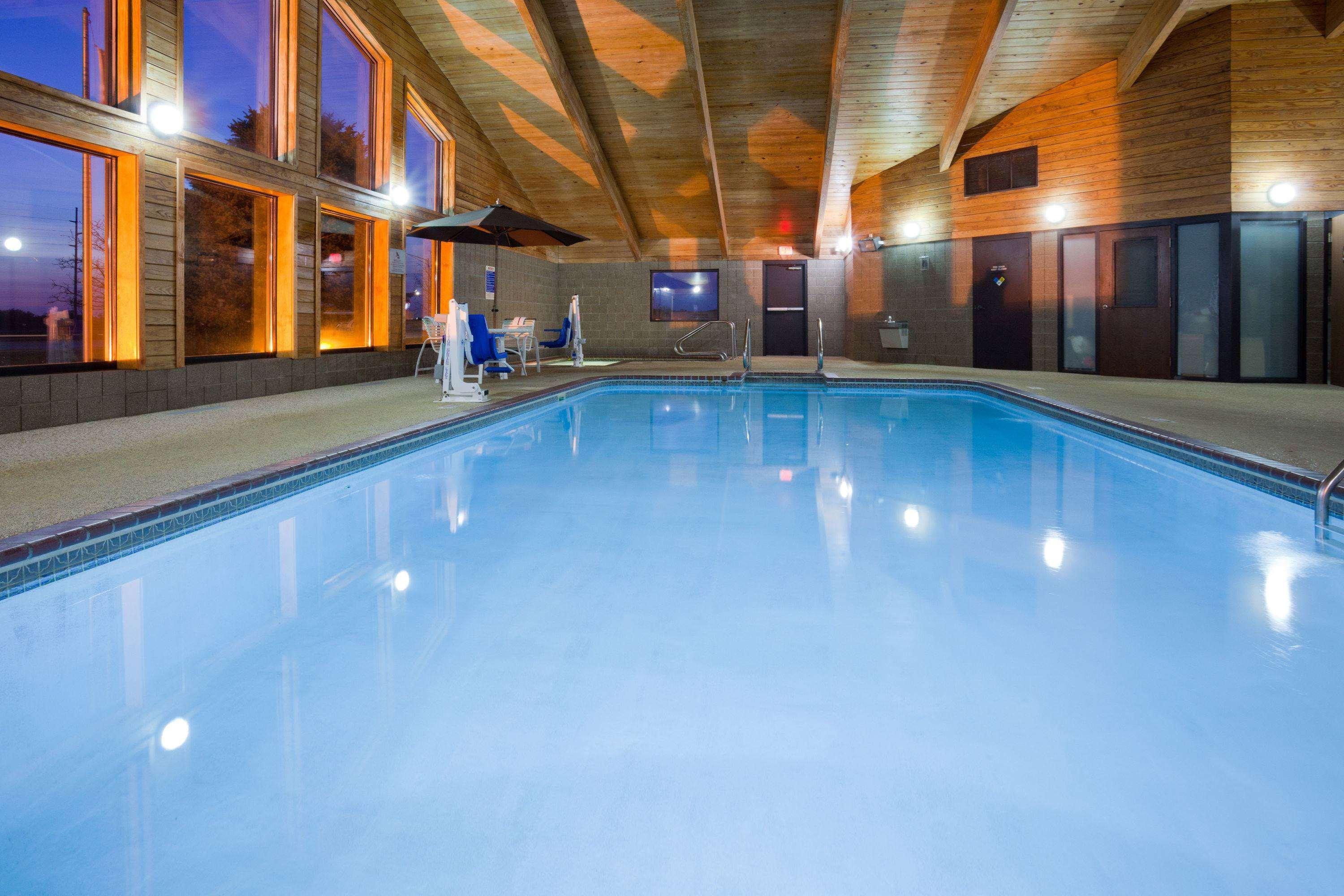 Americinn By Wyndham Spencer Exteriér fotografie